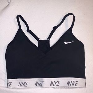 NIKE BLACK SPORTS BRA